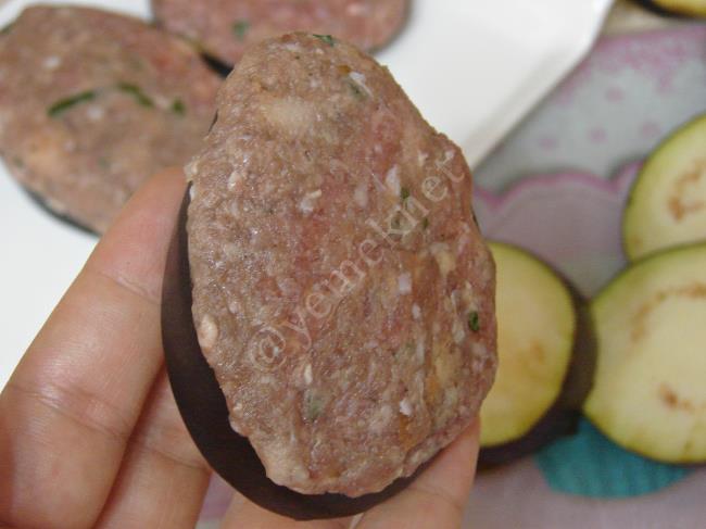 Köfteli Patlıcan Kızartması - Yapılışı (7/16) 