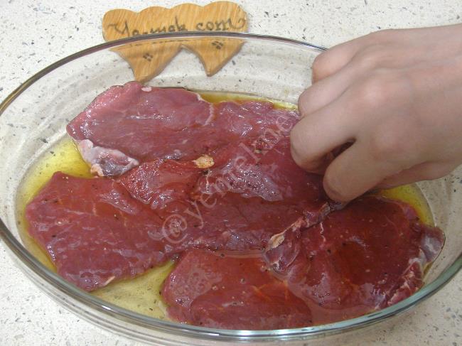 Kremalı Mantarlı Et Yemeği - Yapılışı (3/16) 