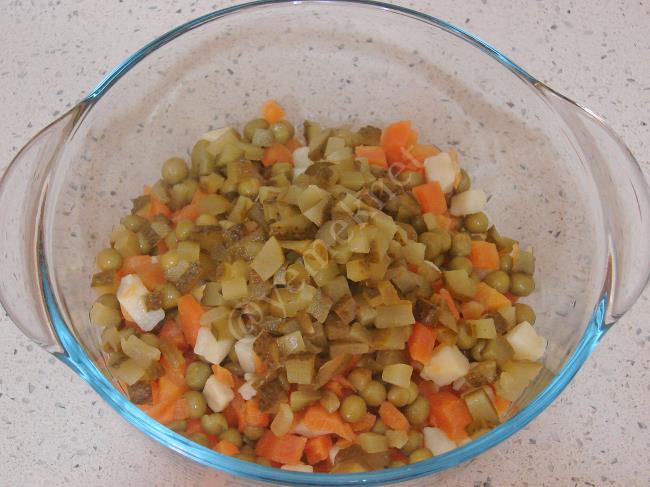 Rus Salatası - Yapılışı (3/8) 