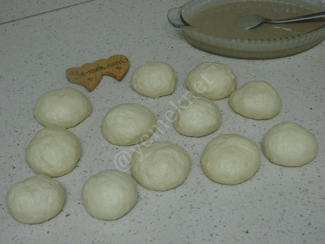 Tahinli Rulo Çörek - Yapılışı (8/20) 