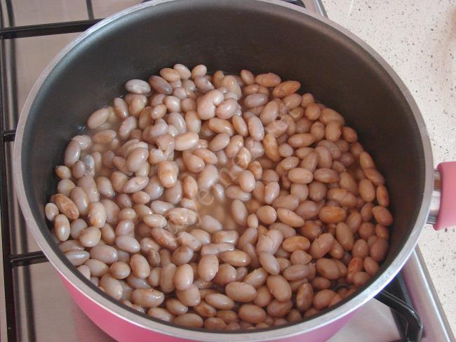 Zeytinyağlı Taze Barbunya Yemeği - Yapılışı (3/12) 