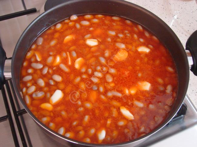 Zeytinyağlı Taze Barbunya Yemeği - Yapılışı (7/12) 