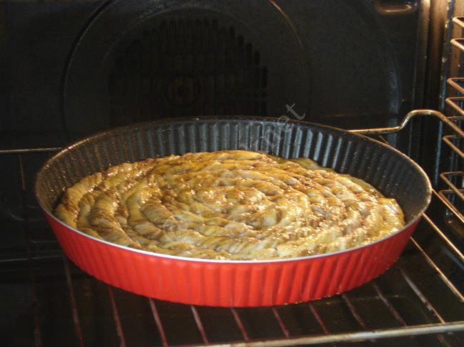 Haşhaşlı Cevizli Burma Çörek - Yapılışı (19/24) 