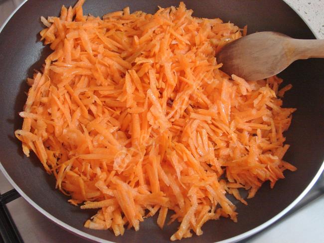 Havuçlu Tavuk Salatası - Yapılışı (4/12) 