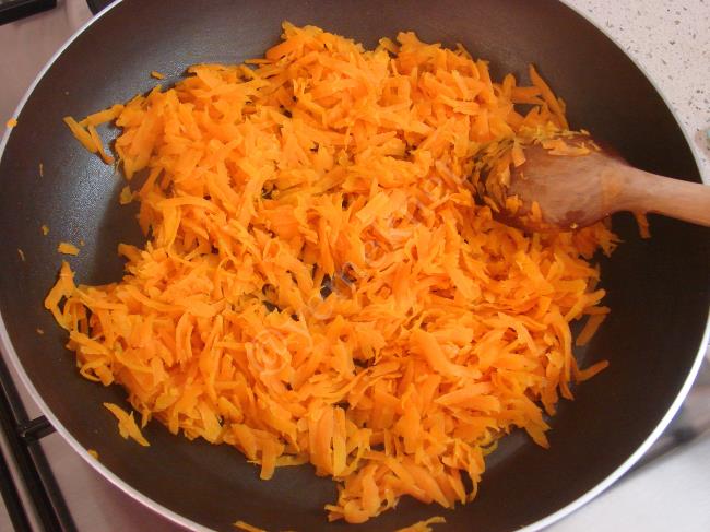 Havuçlu Tavuk Salatası - Yapılışı (5/12) 