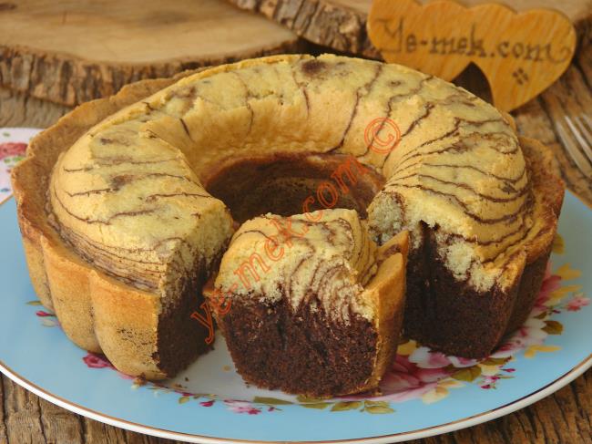 İki Renkli Sodalı Kek Tarifi (Resimli Anlatım) Yemek Tarifleri