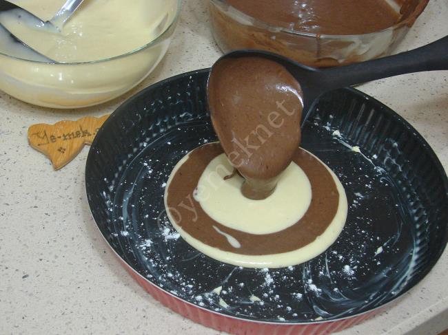 Kolay Zebra Kek - Yapılışı (12/20) 