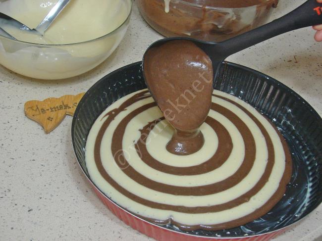 Kolay Zebra Kek - Yapılışı (14/20) 