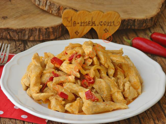 Kremalı Soğanlı Tavuk Yemeği - Yapılışı (9/12) 