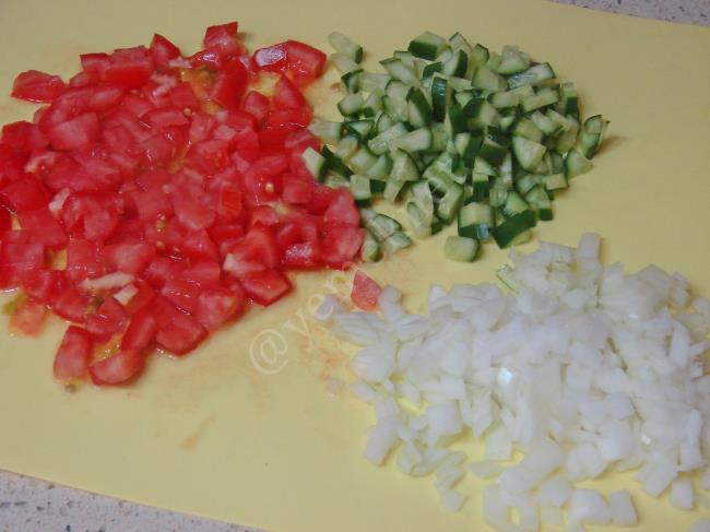 Soğanlı Patlıcan Salatası - Yapılışı (2/8) 