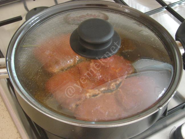 Tavada Salça Soslu Et - Yapılışı (7/12) 