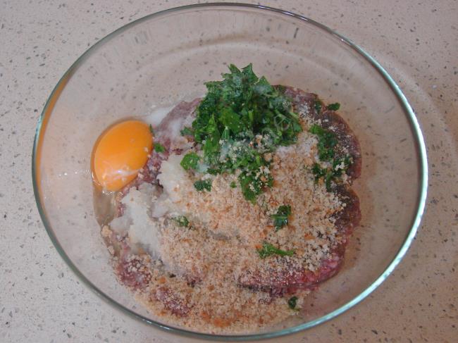 Tencerede Köfteli Patates Yemeği - Yapılışı (2/12) 