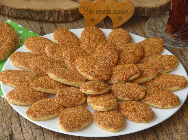 Ağızda Dağılan Tuzlu Kurabiye Tarifi, Nasıl Yapılır? (Resimli) Yemek