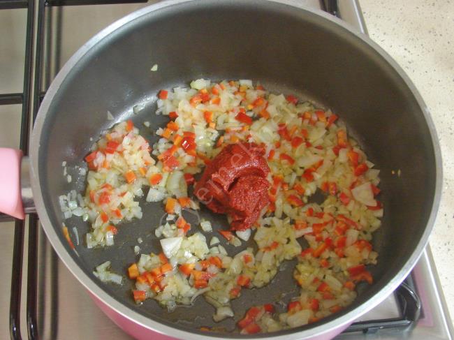 Arpa Şehriyeli Kırmızı Mercimek Çorbası - Yapılışı (3/12) 