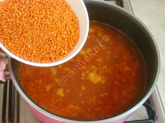 Arpa Şehriyeli Kırmızı Mercimek Çorbası - Yapılışı (6/12) 