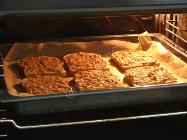 Ekmek Üstü Lahmacun - Yapılışı (8/12) 