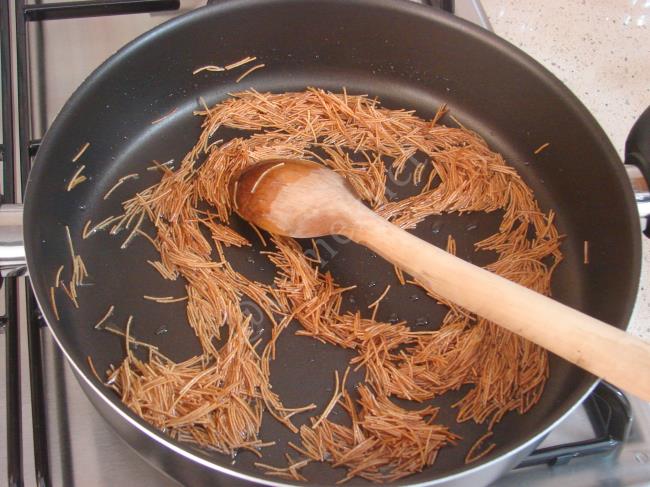 Ezogelin Pilavı - Yapılışı (3/12) 