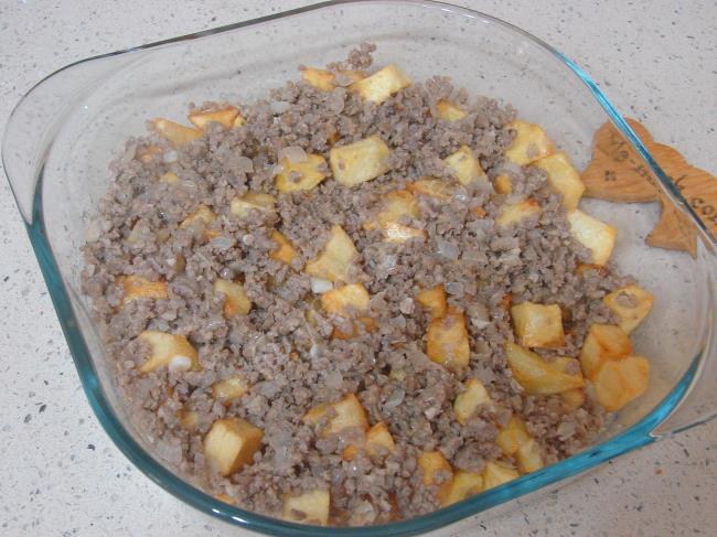 Fırında Kıymalı Yumurtalı Patates - Yapılışı (4/12) 