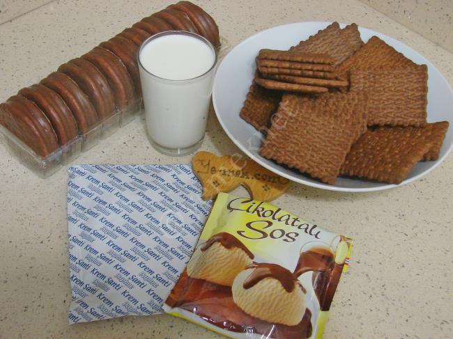 Halleyli Bisküvili Pasta Malzemeleri Halleyli Bisküvili Pasta Yemek