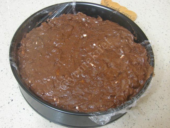 Halleyli Bisküvili Pasta - Yapılışı (11/16) 