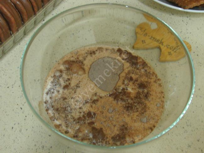 Halleyli Bisküvili Pasta - Yapılışı (2/16) 