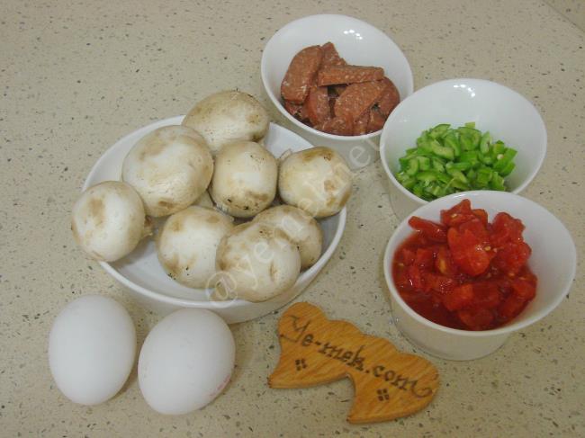 Kahvaltılık Sucuklu Mantarlı Yumurta - Yapılışı (1/12) 