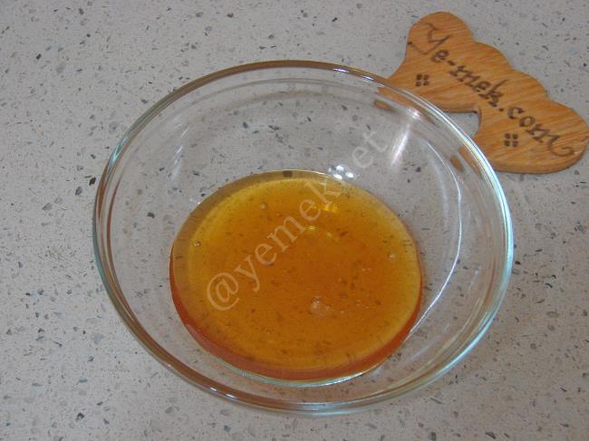 Öksürük Kesen Ballı Baharatlı Kür - Yapılışı (2/12) 