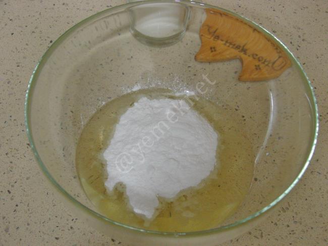 Sıvı Yağlı Un Kurabiyesi - Yapılışı (2/12) 