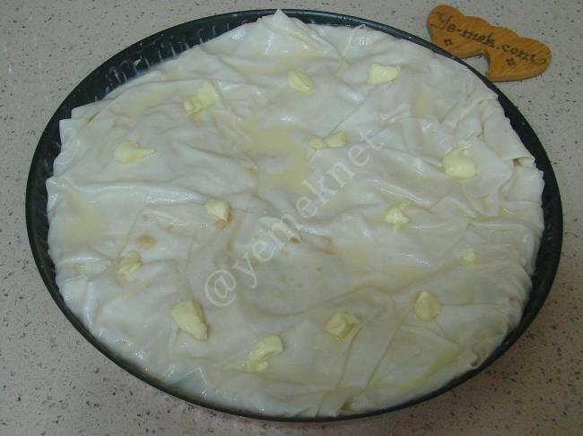 Sodalı Börek - Yapılışı (11/16) 
