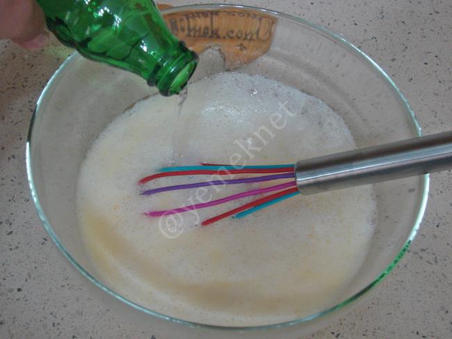 Sodalı Börek - Yapılışı (4/16) 