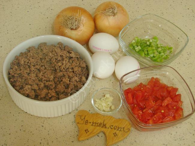 Soğanlı Yumurtalı Mıhlama - Yapılışı (1/16) 