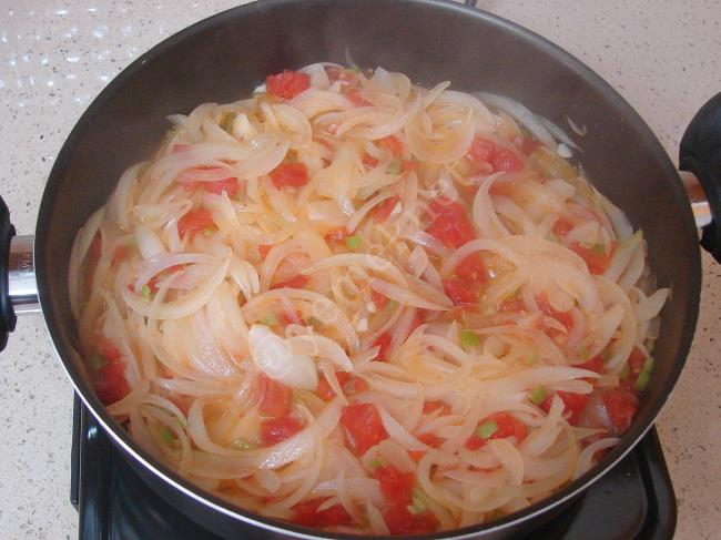 Soğanlı Yumurtalı Mıhlama - Yapılışı (6/16) 