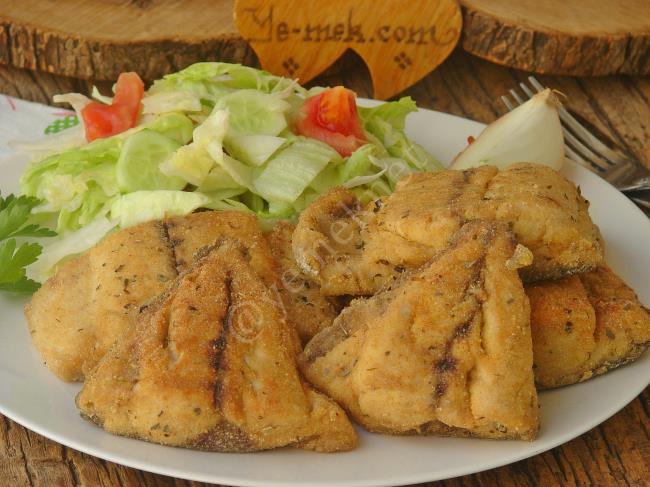 Tavada Mısır Unlu Palamut Kızartması - Yapılışı (9/12) 