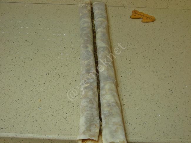 Cevizli Haşhaşlı Çıtır Börek - Yapılışı (12/24) 