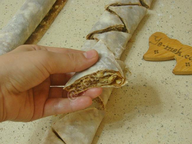 Cevizli Haşhaşlı Çıtır Börek - Yapılışı (16/24) 