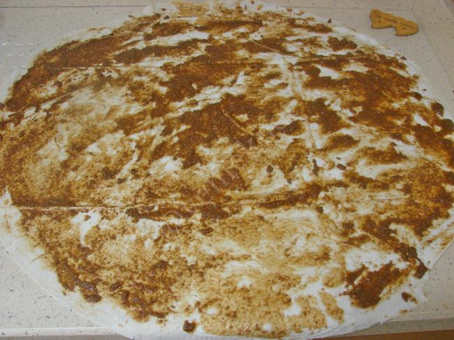 Cevizli Haşhaşlı Çıtır Börek - Yapılışı (7/24) 