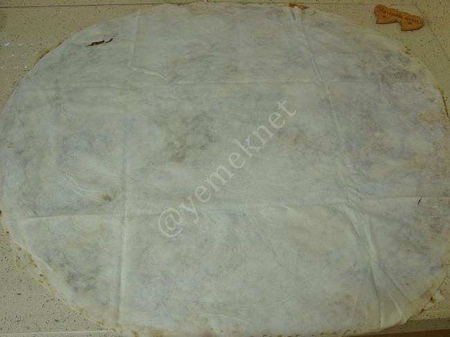 Cevizli Haşhaşlı Çıtır Börek - Yapılışı (8/24) 