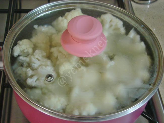 Fırında Beşamel Soslu Karnabahar Graten - Yapılışı (3/16) 