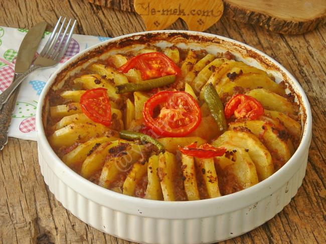 Fırında Kıymalı Patates Dizmesi - Yapılışı (19/24) 