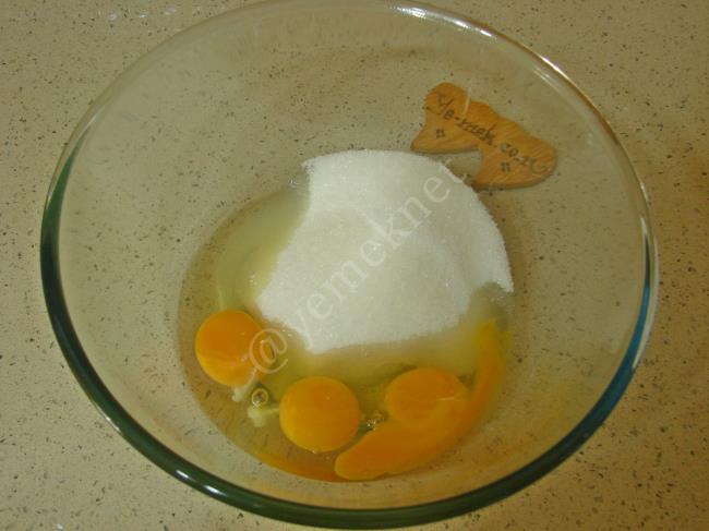 İçi muhallebili Kek - Yapılışı (2/20) 