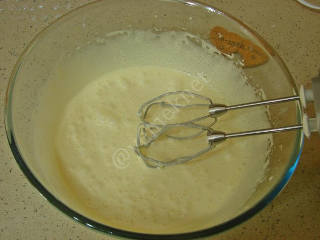 İçi muhallebili Kek - Yapılışı (3/20) 