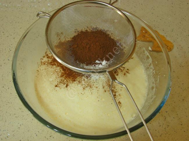 İçi muhallebili Kek - Yapılışı (4/20) 