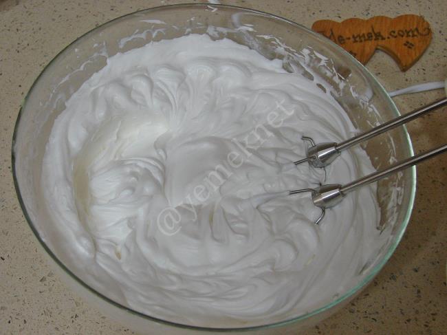 İrmikli Etimek Tatlısı - Yapılışı (11/16) 