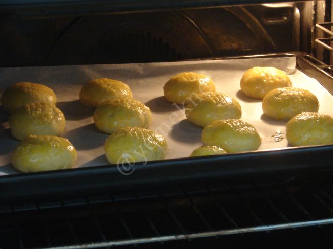 Karaköy Poğaçası - Yapılışı (12/16) 