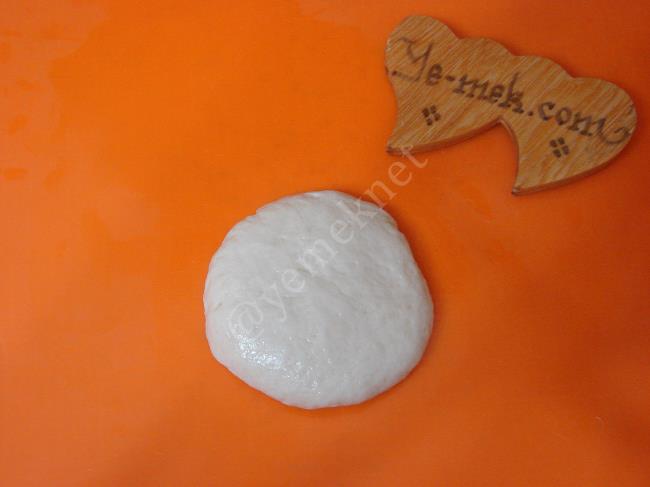 Mayalı Yoğurtlu Poğaça - Yapılışı (10/20) 