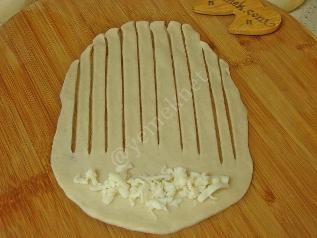 Şeritli Çiçek Poğaça - Yapılışı (11/20) 