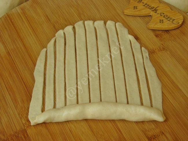 Şeritli Çiçek Poğaça - Yapılışı (12/20) 