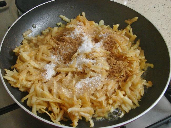 Sıvı Yağlı Elmalı Kurabiye - Yapılışı (2/20) 