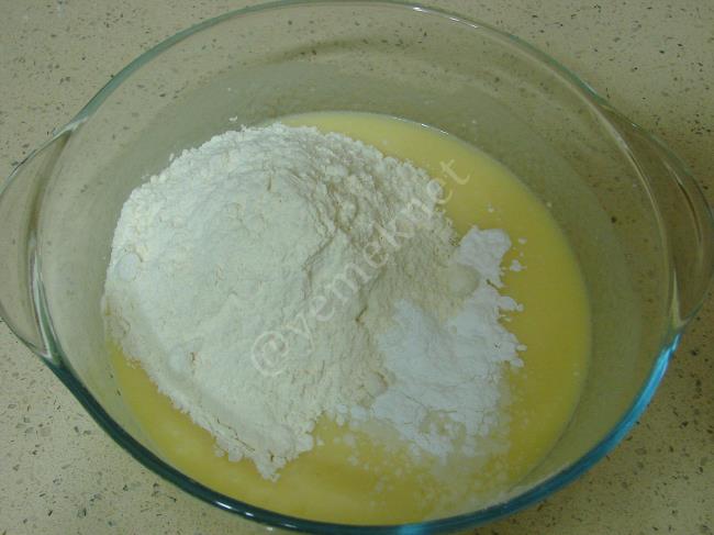 Sıvı Yağlı Elmalı Kurabiye - Yapılışı (7/20) 