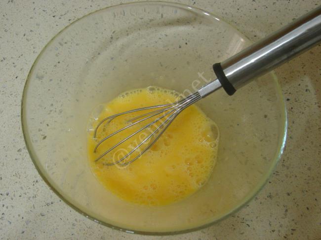 Soğanlı Omlet - Yapılışı (4/12) 